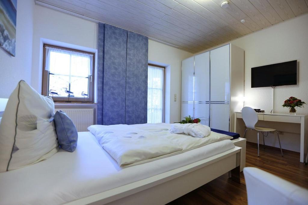 Landhotel Villa Moritz Garni Oberahr الغرفة الصورة