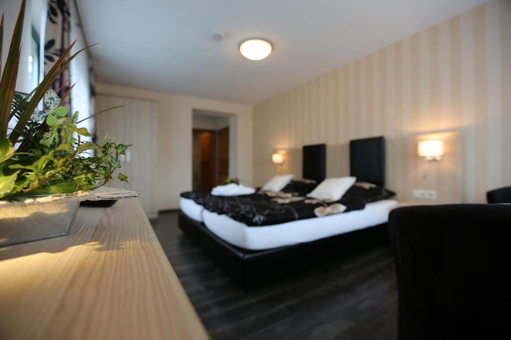 Landhotel Villa Moritz Garni Oberahr الغرفة الصورة